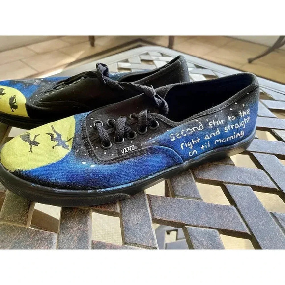 DISNEY VANS CUSTOMS Peter Pan Wendy Painted Slip On Sneakers Women 7 Men 5.5 NEW main image 6
